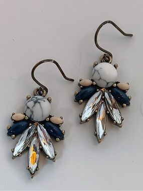 Chloe + Isabel Morningtide
Drop Earrings
